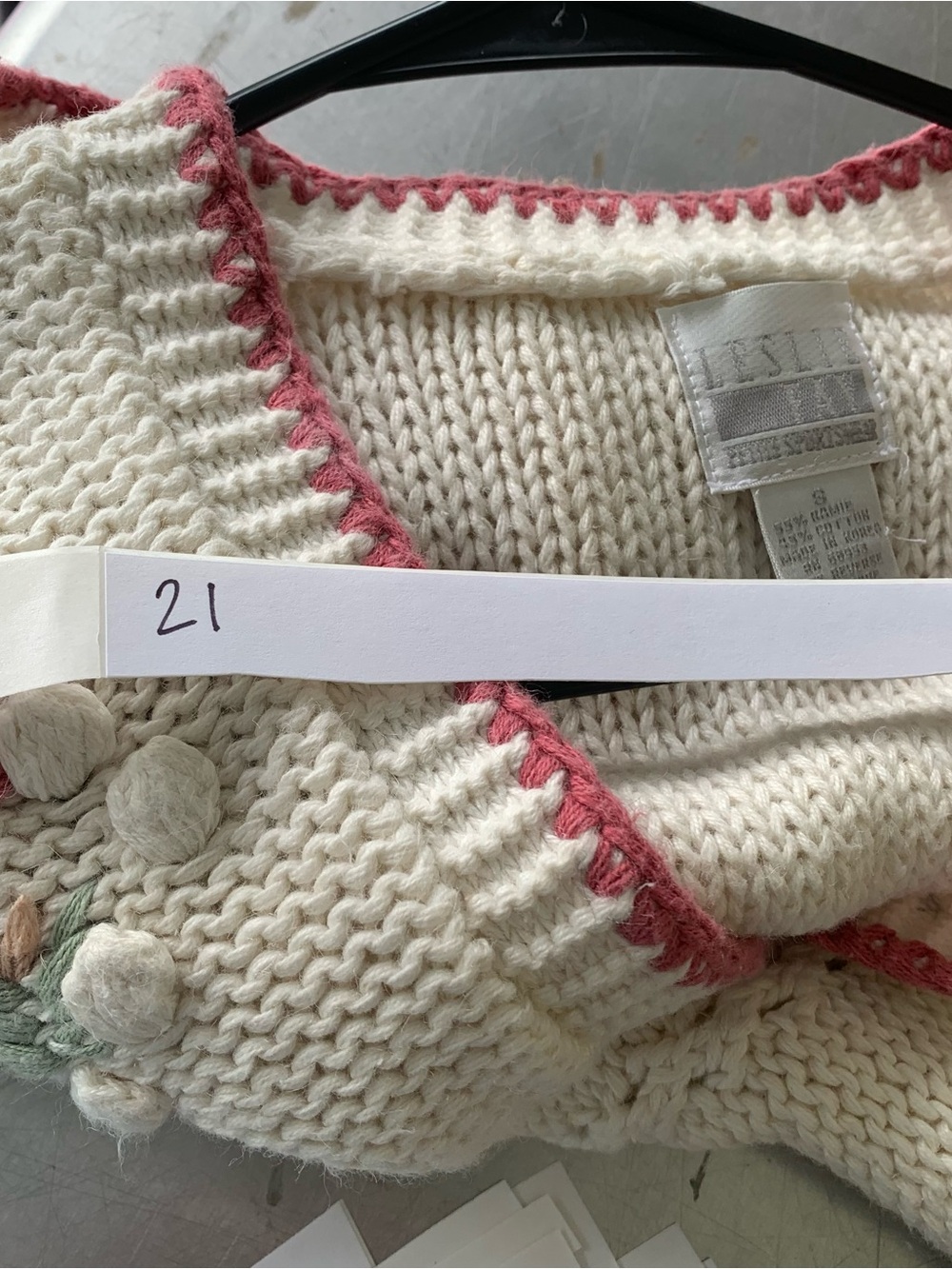 Vintage Leslie Fay Cream Knitted Floral Vest with Pink Trim Sweater Size Small - Picture 6 of 8